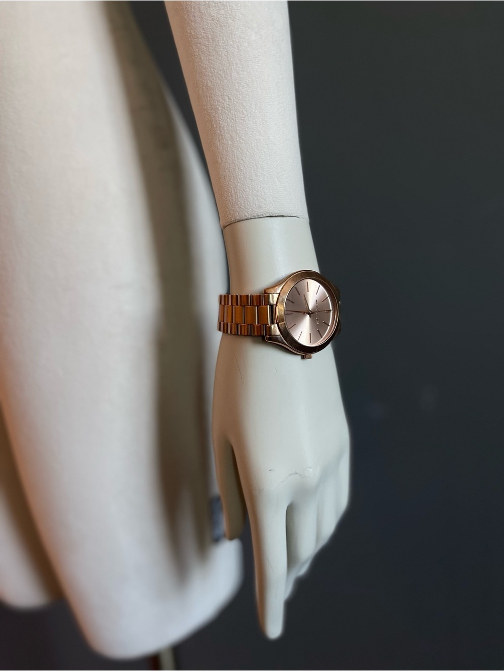 Michael Kors MK3197 Slim Runway Rose Gold 42mm Minimalist Quiet Luxury Watch Box